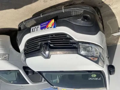 Usado Renault Trafic 114 CV (83 kW) 2015 Blanco Monovolumen