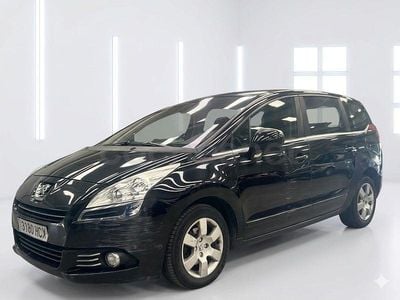 Usado Peugeot 5008 Access 112 CV (82 kW) 2011 Negro Monovolumen