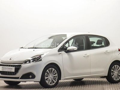 Usado Peugeot 208 82 CV (60 kW) 2018 Blanco Utilitario