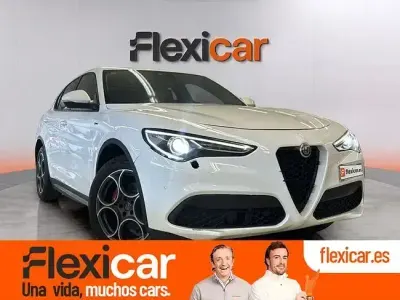 Usado Alfa Romeo Stelvio Sprint 200 CV (147 kW) 2021 Blanco SUV
