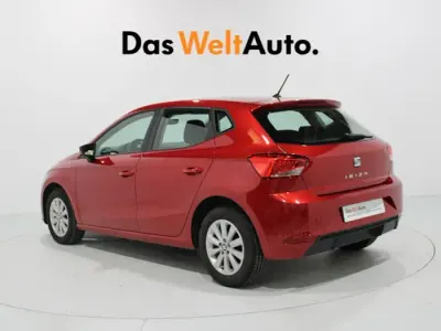 Usado Seat Ibiza Style 110 CV (80 kW) 2021 Rojo Utilitario