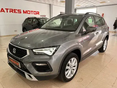 Usado Seat Ateca Style 150 CV (110 kW) 2023 Gris / plata SUV