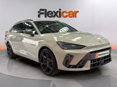 Usado Cupra Leon 150 CV (110 kW) 2025 Negro Familiar