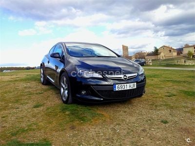 Negro Usado 2012 Opel Astra GTC Sportive Berlina | 11.700 €