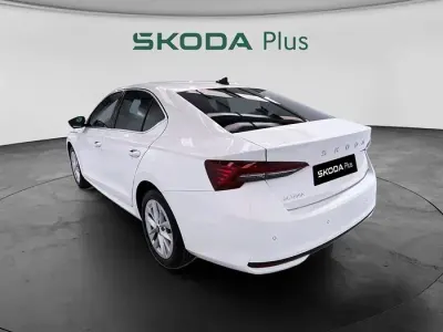 Usado Skoda Octavia 150 CV (110 kW) 2025 Blanco Berlina