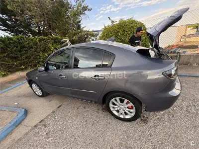 Usado Mazda 3 Sportive 143 CV (105 kW) 2007 Gris / plata Berlina