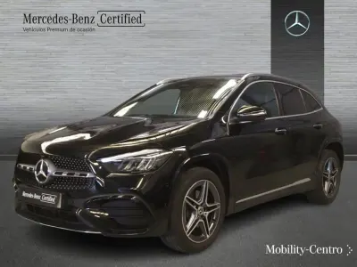 Usado Mercedes GLA250 163 CV (119 kW) 2025 Negro cosmos SUV