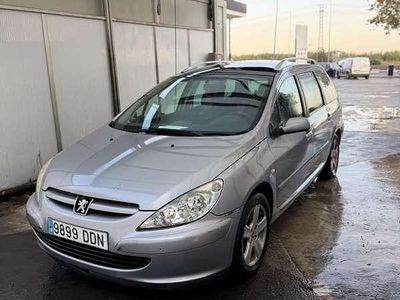 Usado Peugeot 307 110 CV (80 kW) 2004 Gris Utilitario