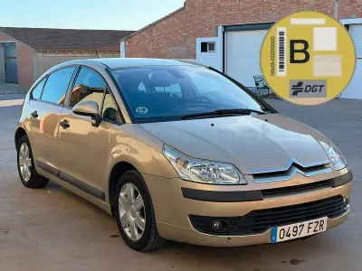 Usado Citroën C4 Exclusive 110 CV (80 kW) 2008 Beige Berlina