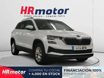 Usado Skoda Karoq Ambition 116 CV (85 kW) 2024 Blanco SUV