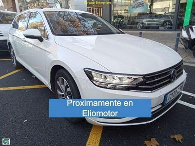 Usado VW Passat Executive 150 CV (110 kW) 2021 Blanco Familiar
