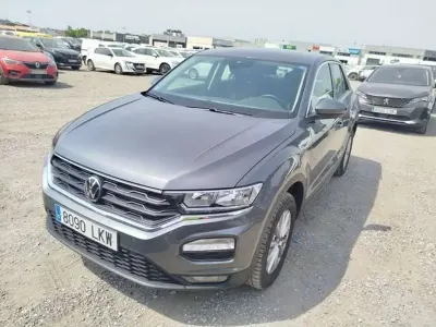 Usado VW T-Roc Edition 116 CV (85 kW) 2020 Gris SUV