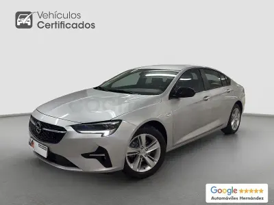 Usado Opel Insignia Business 122 CV (89 kW) 2021 Gris / plata Berlina