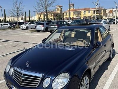 Usado Mercedes E350 Elegance 272 CV (200 kW) 2007 Azul Berlina