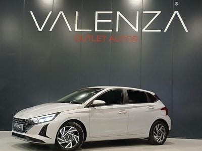 Gris Nuevo 2025 Hyundai i20 Berlina | 17.900 € (Precio justo)