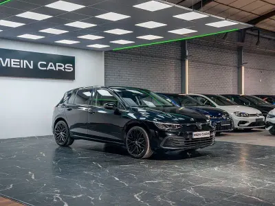 Usado VW Golf VIII Life 110 CV (80 kW) 2023 Negro Berlina