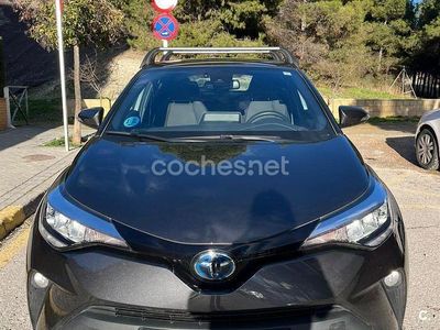 Usado Toyota C-HR Active 122 CV (89 kW) 2022 Gris / plata SUV