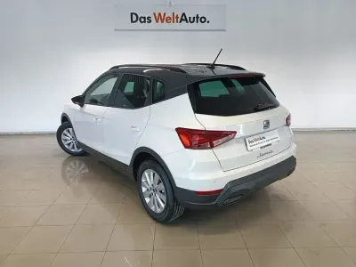 Usado Seat Arona Style 115 CV (84 kW) 2025 Blanco SUV