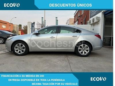 Gris / plata Usado 2013 Opel Insignia Selective Berlina | 8790 € (Precio justo)