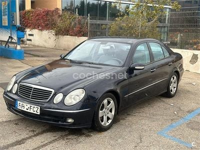 Azul Usado 2006 Mercedes E320 Avantgarde Berlina | 3250 € (Buen precio)