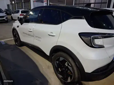 Usado Renault Captur Techno 145 CV (106 kW) 2025 Blanco SUV