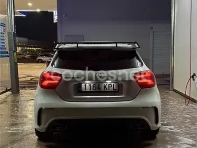 Usado Mercedes A200 AMG line 156 CV (114 kW) 2017 Blanco Berlina
