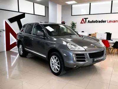 Usado Porsche Cayenne 240 CV (176 kW) 2010 Gris SUV