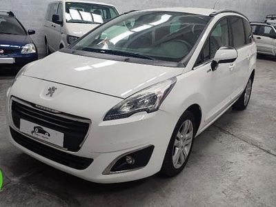 Blanco Usado 2015 Peugeot 5008 Style Monovolumen | 12.000 € (Caro)