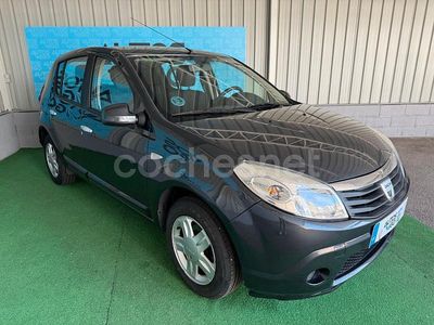 Gris / plata Usado 2011 Dacia Sandero Ambiance Utilitario | 7500 €