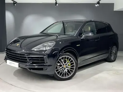 Usado Porsche Cayenne E-Hybrid 462 CV (339 kW) 2021 Negro SUV