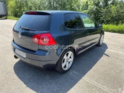 Usado VW Golf IV Highline 105 CV (77 kW) 2005 Azul Berlina