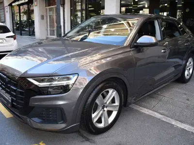Usado Audi Q8 286 CV (210 kW) 2023 Gris SUV