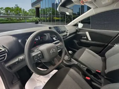 Usado Citroën C4 Live 110 CV (80 kW) 2022 Blanco Utilitario