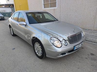 Mercedes E320