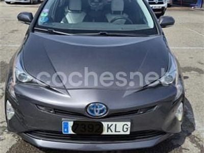 Używany Toyota Prius 122 KM (89 kW) 2018 Szary Hatchback