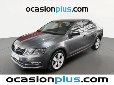 Usado Skoda Octavia Style 150 CV (110 kW) 2018 Gris Berlina