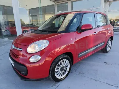 Usado Fiat 500L Urban 105 CV (77 kW) 2015 Rojo Monovolumen