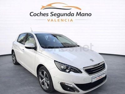 Usado Peugeot 308 Allure 120 CV (88 kW) 2015 Blanco Berlina