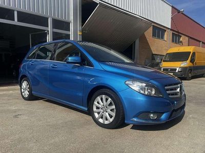 Usado Mercedes B180 109 CV (80 kW) 2013 Azul Monovolumen