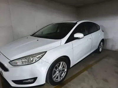 Usado Ford Focus 120 CV (88 kW) 2016 Blanco Berlina
