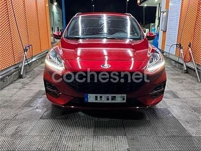 Usado Ford Kuga ST-Line 225 CV (165 kW) 2024 Granate SUV