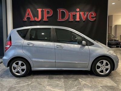 Usado Mercedes A180 Avantgarde 109 CV (80 kW) 2009 Gris / plata Monovolumen