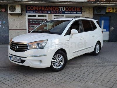 Usado SsangYong Rodius Limited 155 CV (114 kW) 2014 Blanco Monovolumen