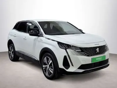 Usado Peugeot 3008 Allure 226 CV (166 kW) 2023 Plateado SUV
