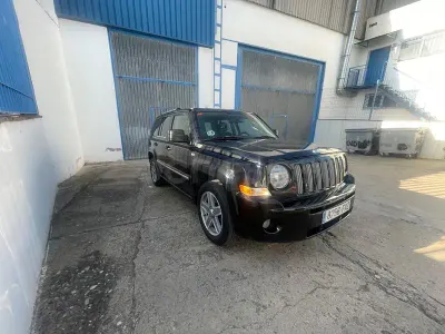 Usado Jeep Patriot Limited 140 CV (102 kW) 2008 Negro SUV