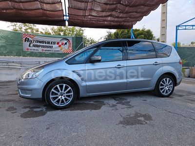 Usado Ford S-MAX Trend 145 CV (106 kW) 2010 Gris / plata Monovolumen