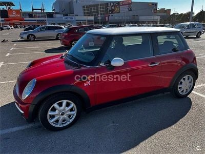 Usado Mini ONE 90 CV (66 kW) 2003 Rojo Utilitario
