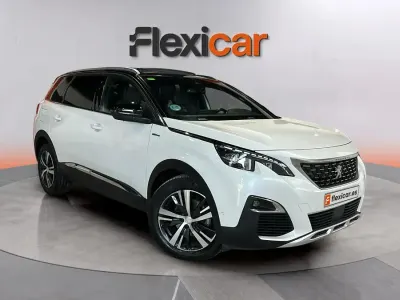Usado Peugeot 5008 GT-line 165 CV (121 kW) 2018 Blanco SUV