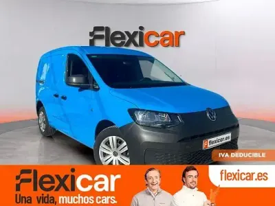 Usado VW Caddy 102 CV (75 kW) 2021 Azul Monovolumen