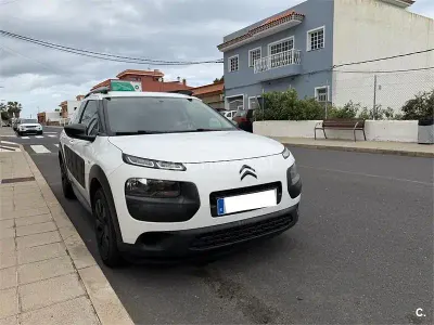 Usado Citroën C4 Feel 82 CV (60 kW) 2016 Blanco Berlina